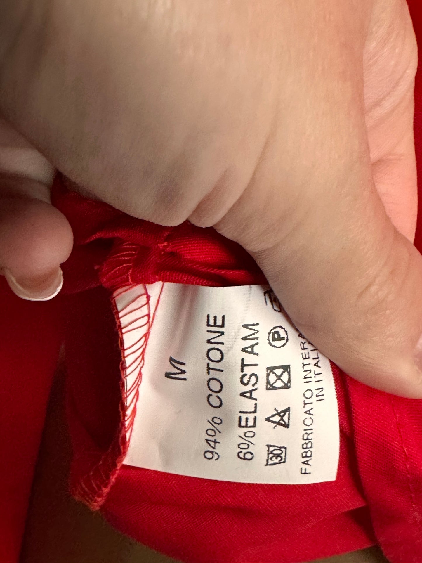 Camicia rossa fiocchetto (Cardinal)