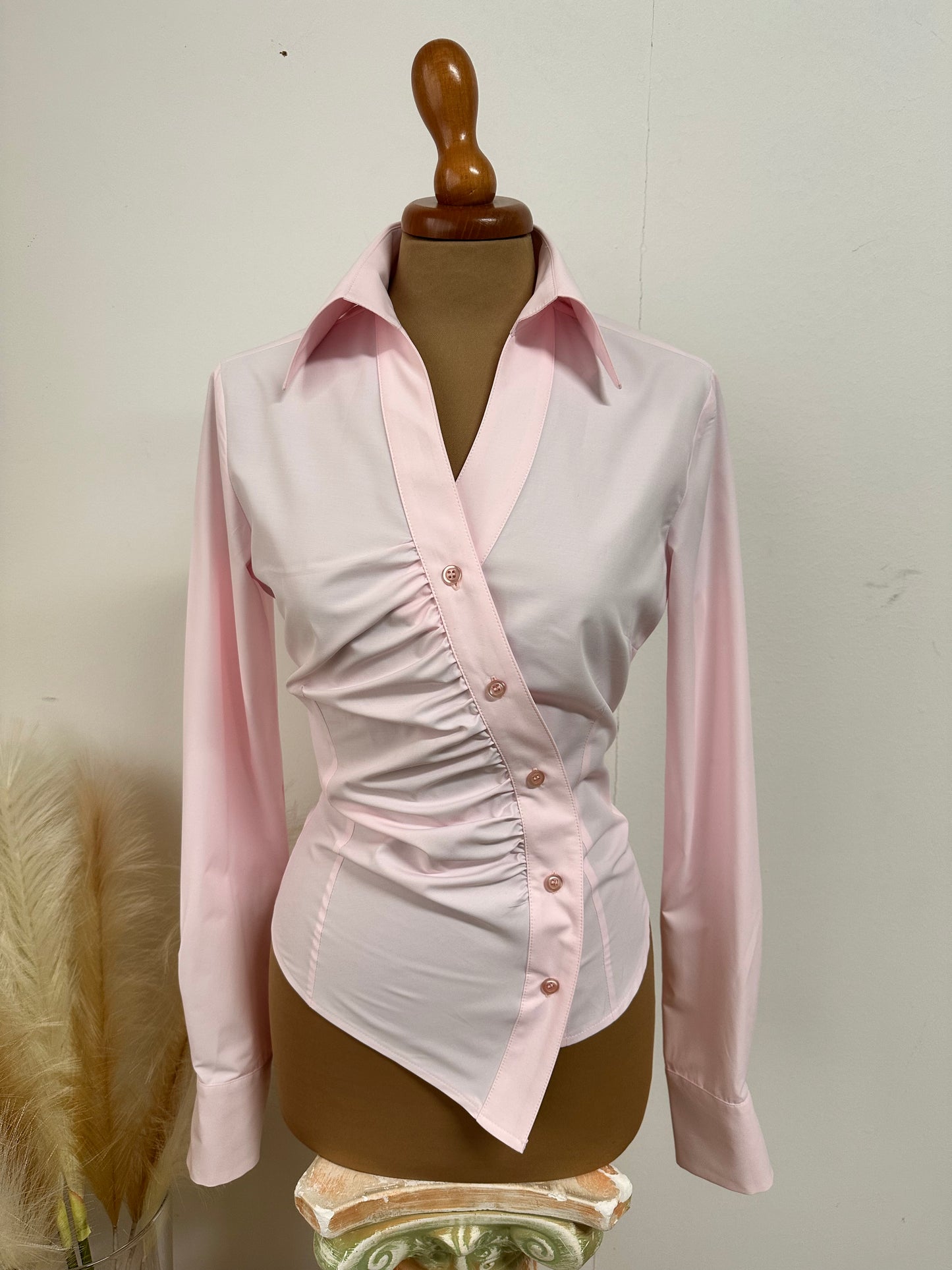Camicia asimmetrica rosa pastello