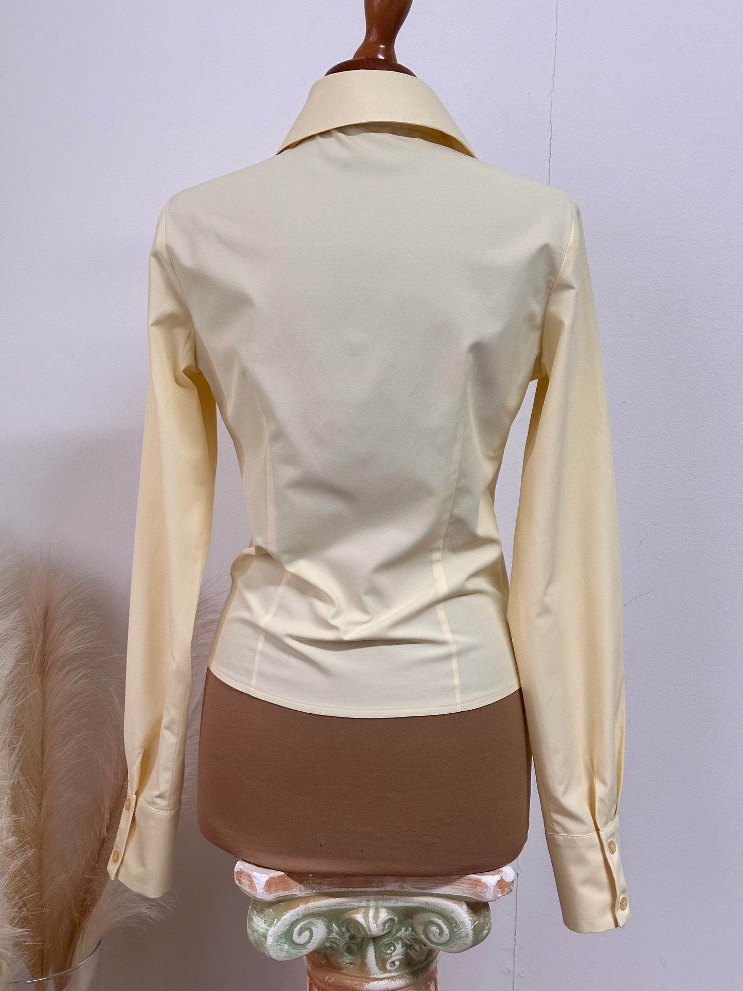 Camicia asimmetrica giallo pastello