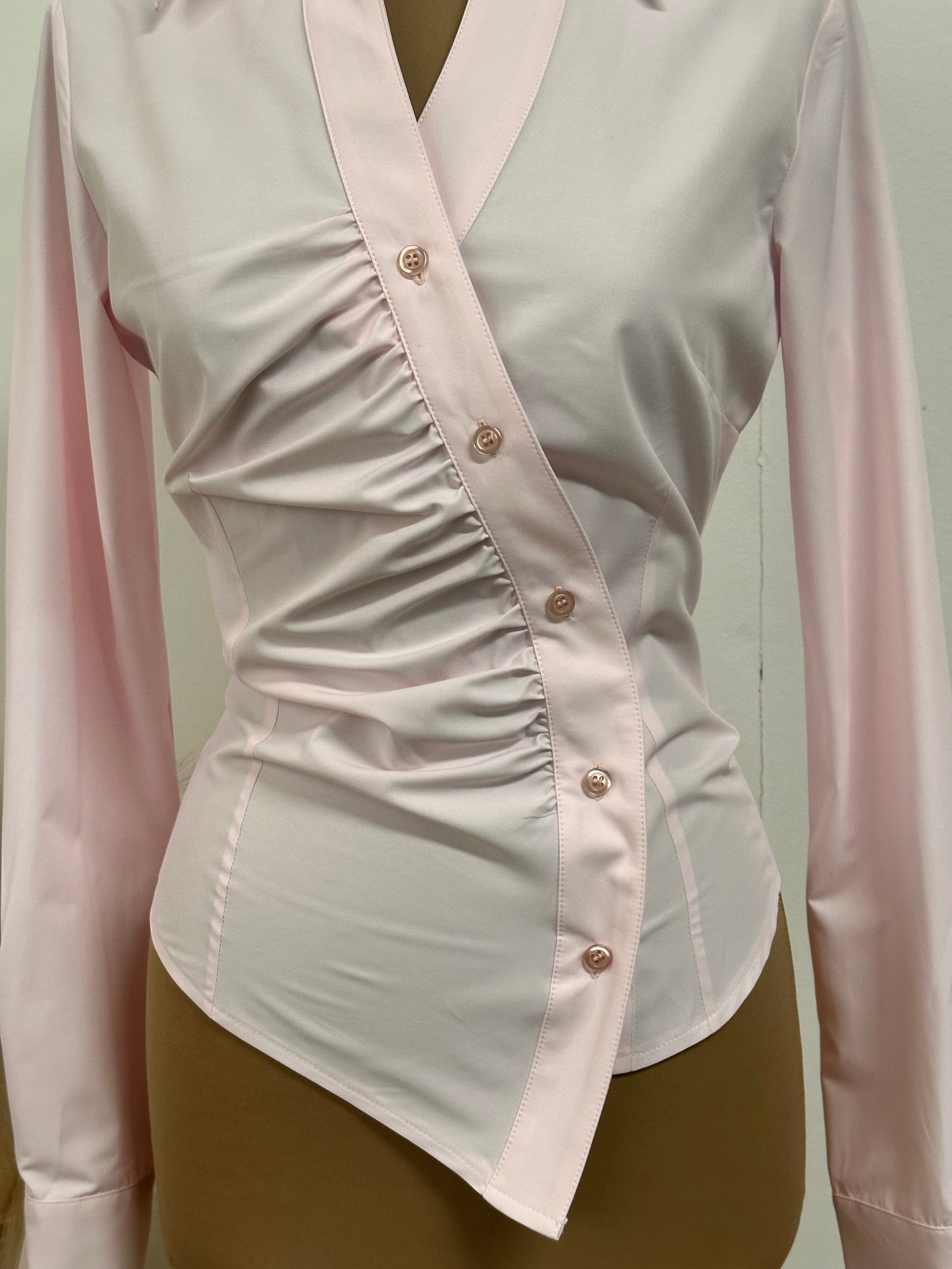 Camicia asimmetrica rosa pastello