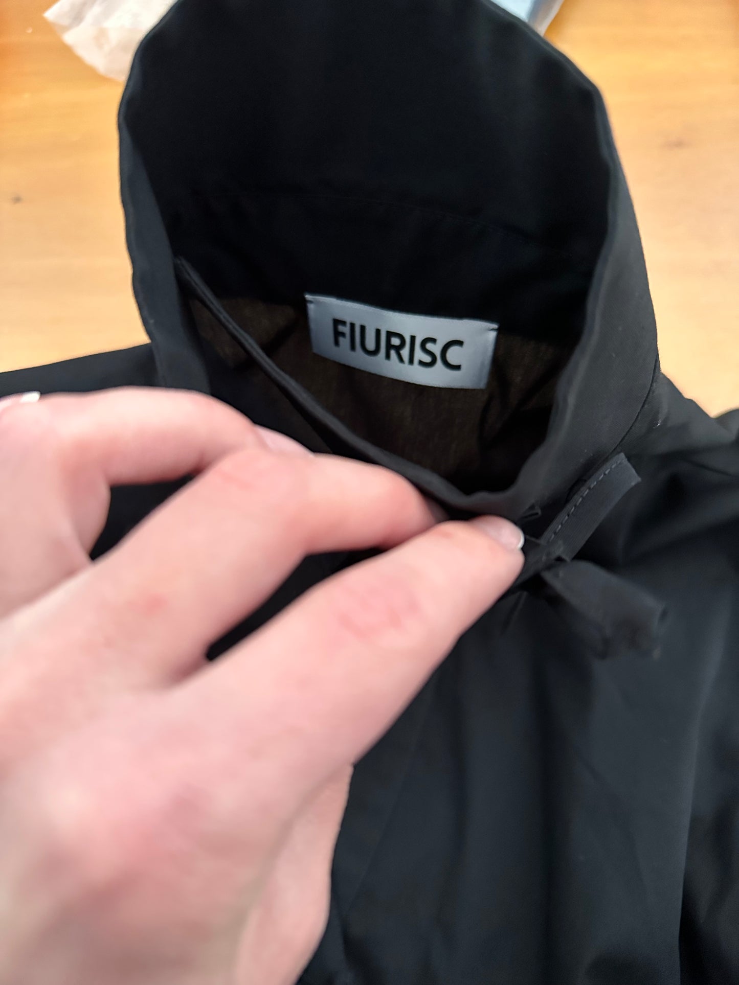 Camicia nera fiocchetto (Black Hydra)