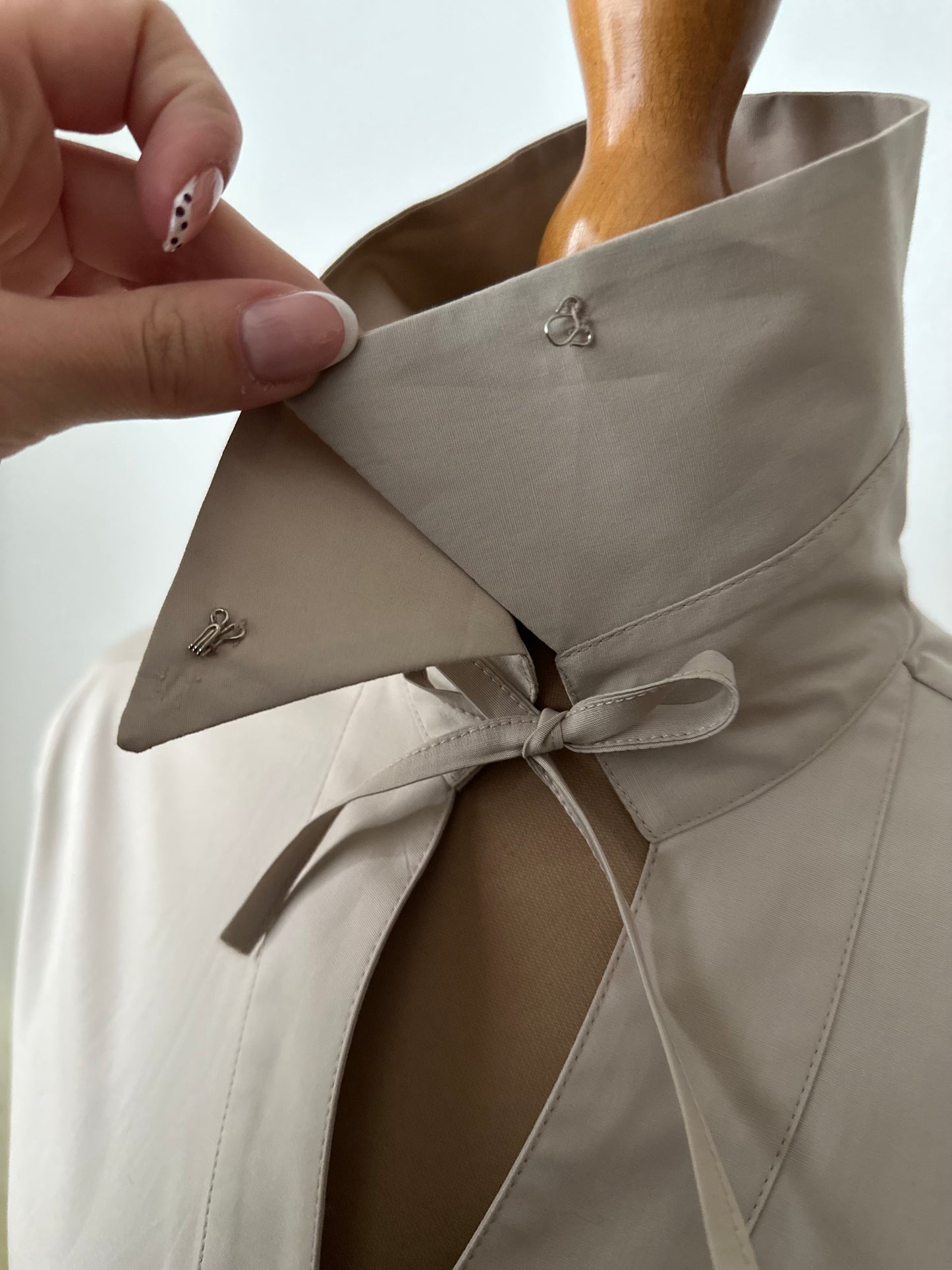 Camicia beige fiocchetto (fencingstyle)