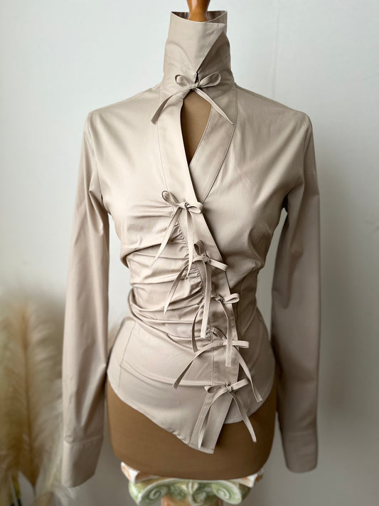 Camicia beige fiocchetto (fencingstyle)