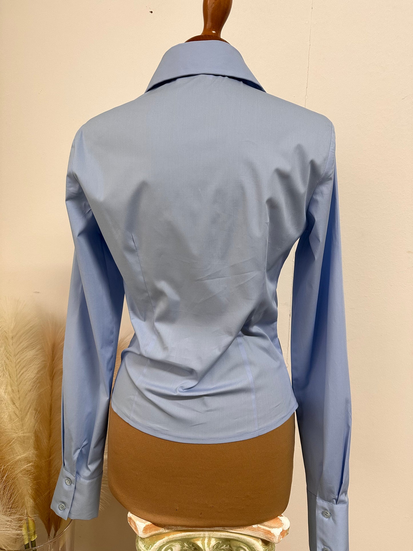 Camicia asimmetrica azzurro pastello