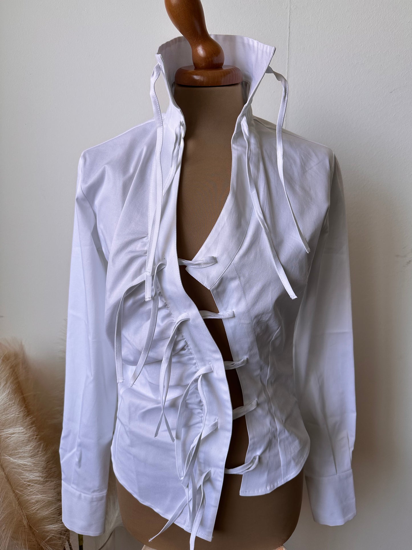 Camicia bianca fiocchetto (White Ele)