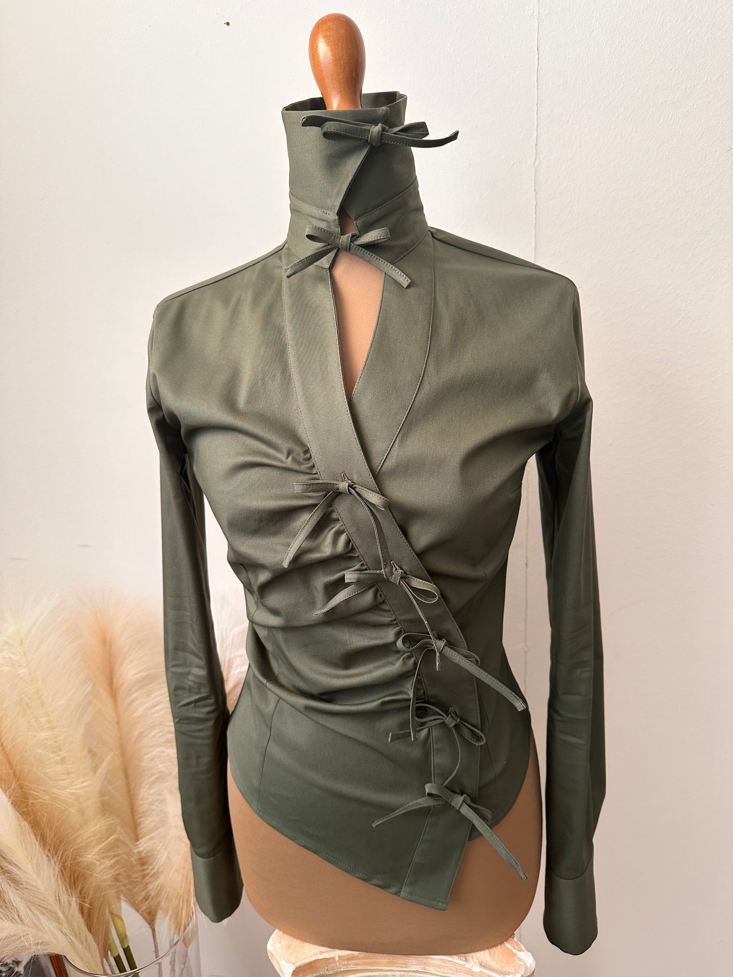 Camicia verde fiocchetto (Military)