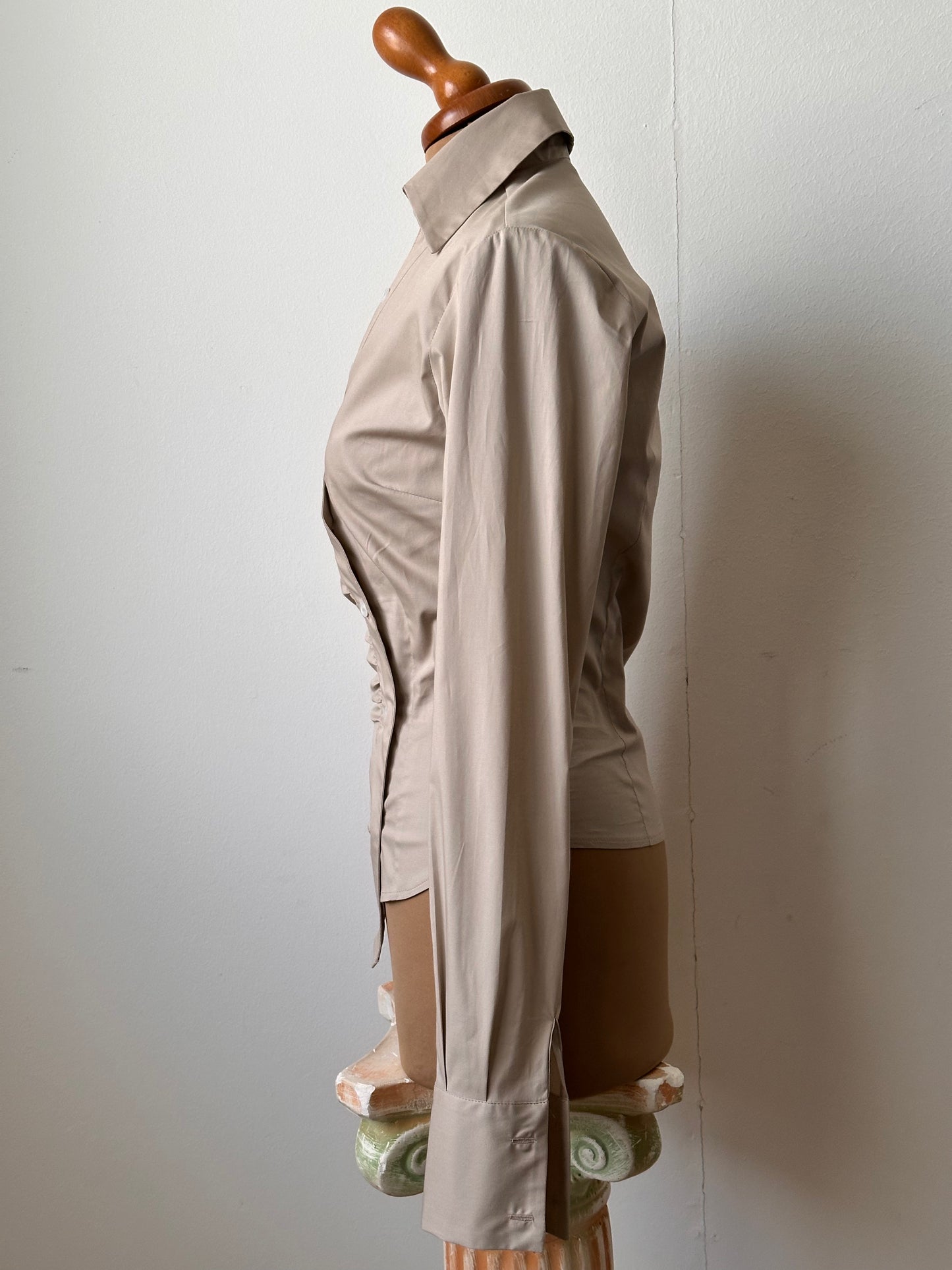 Camicia asimmetrica beige