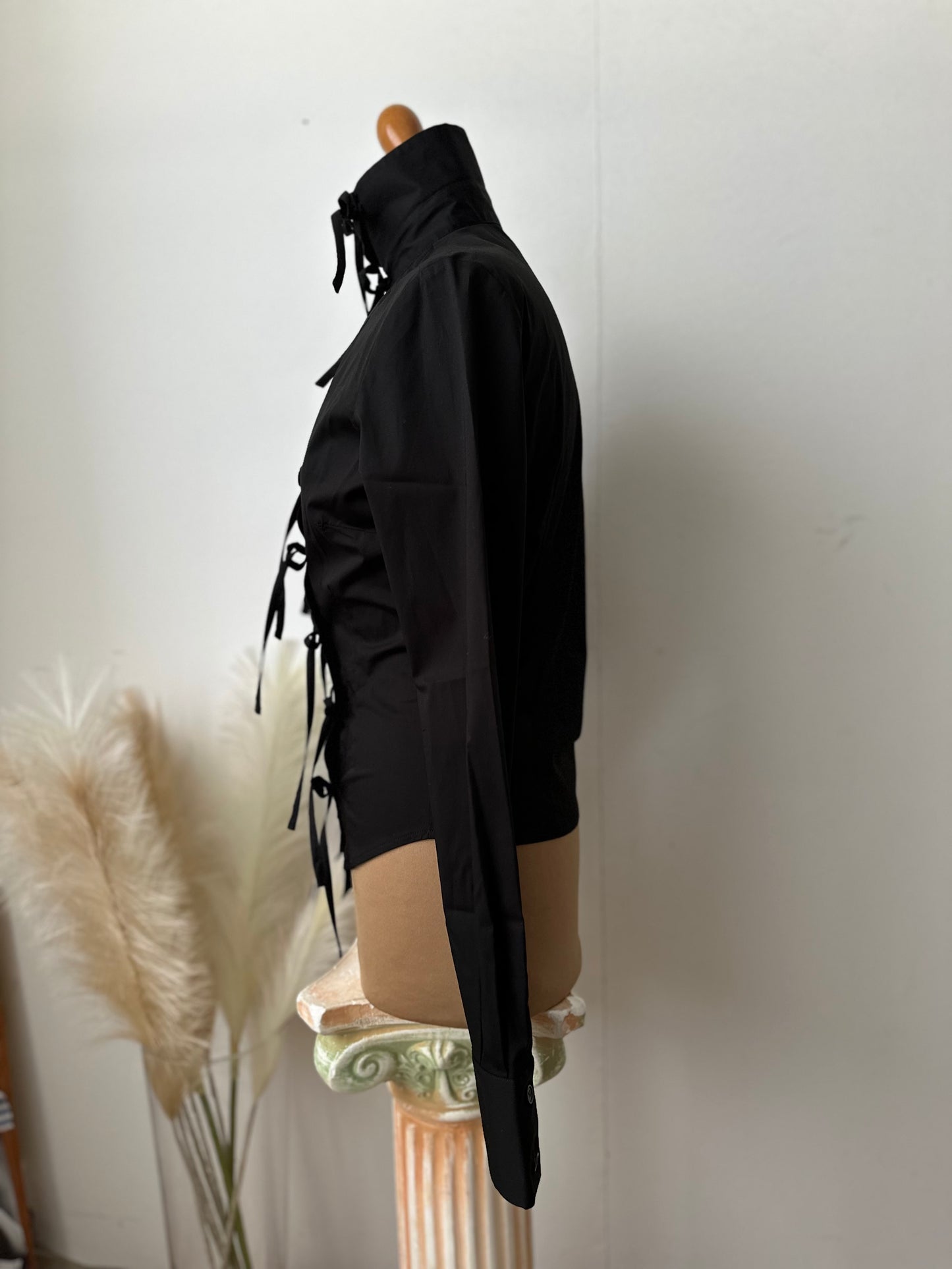 Camicia nera fiocchetto (Black Hydra)