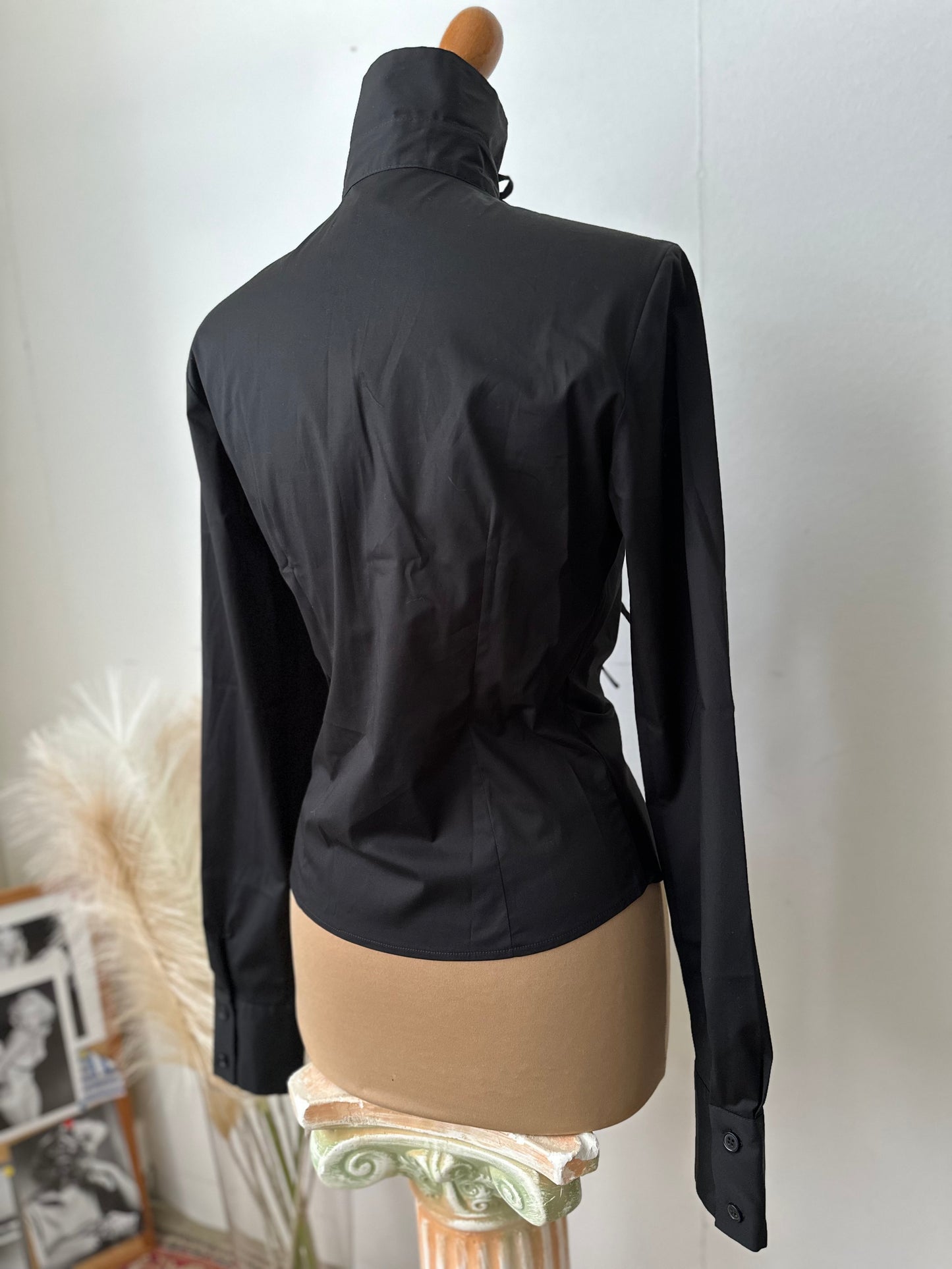 Camicia nera fiocchetto (Black Hydra)